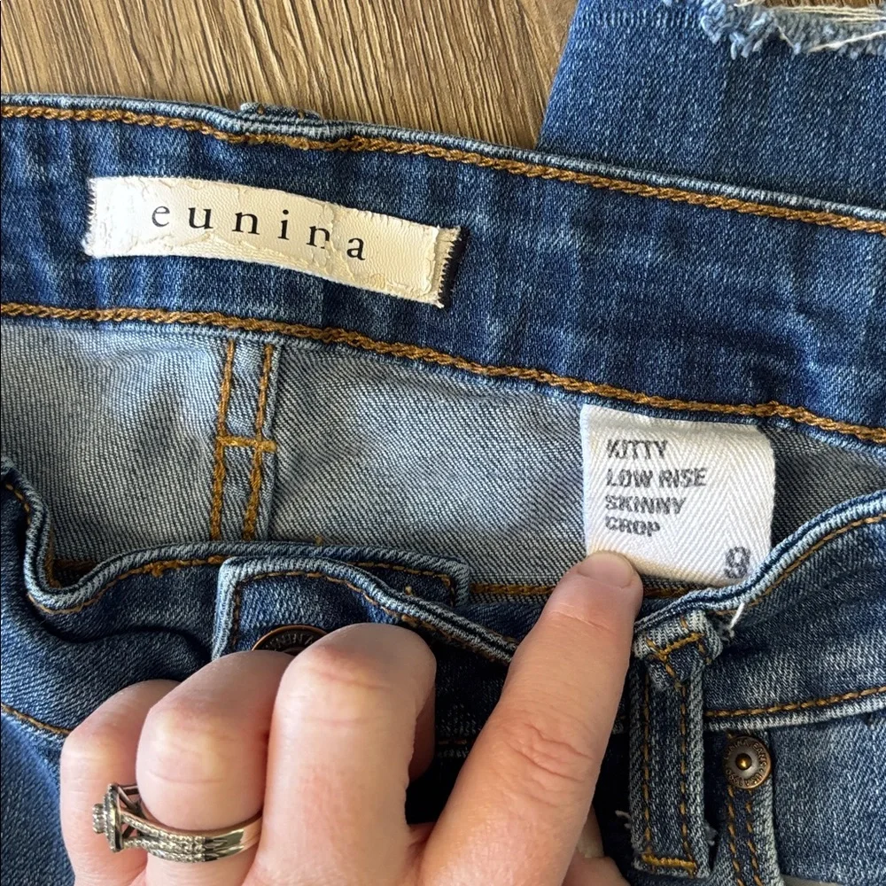 Eunina Distressed Kitty Lowrise skinny crop - Picture 2 of 5